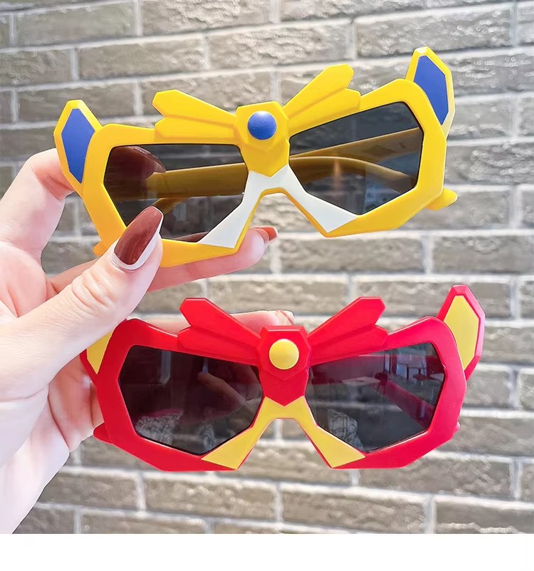 2023 New Safety Cartoon Frame Children Designer Silica Gel Sunglasses Custom Uv400 Fashion Cute Kids Cool Sunglasses