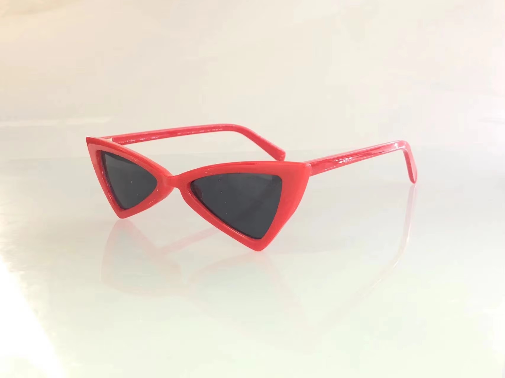 Fashion Cat-eye Sunglasses Spot Wholesale