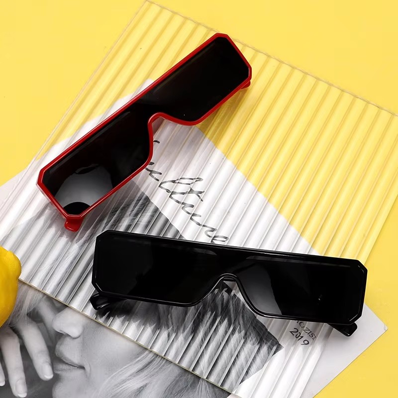 Trendy Unisex Punk One-piece Sunglasses Small Square Uv400 Shades Blue Black Red Pink Frames Classic Style Pc Material Lens Logo