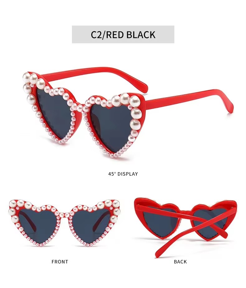 Fashionable Heart-shaped Ladies Reading Glasses With New Love Pearl Ball Decoration Hot In Europe And America