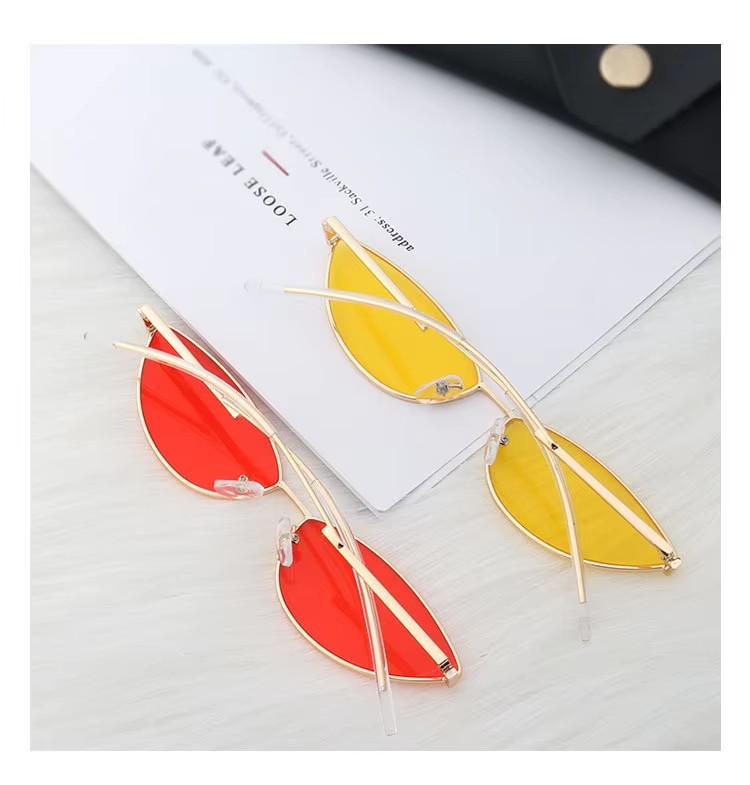 Trendy Polychrome Sunglasses With Small Metal Frame Square Shape Multiple Frame Colors Blue Black Gold Silver Red Yellow Gray C5