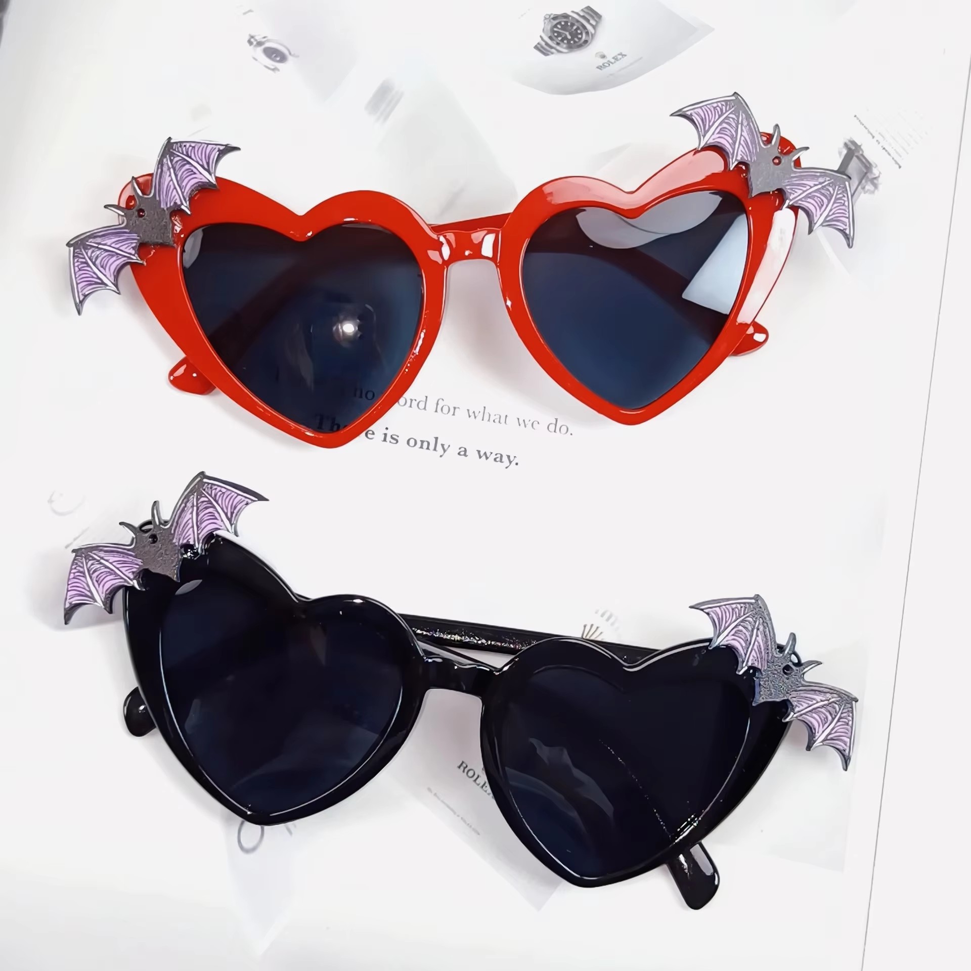 Uv Protective Trend Sunglasses Unisex Square Heart Bat Glasses With Custom Logo Black Or Red Frame Fashion Party Shades