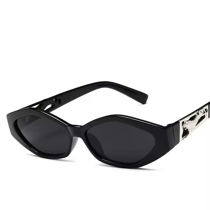 Small Square Vintage Trendy Sunglasses For Women And Men Fashion Sunglasses With Black White Red C5 Frame Colors Pc Material